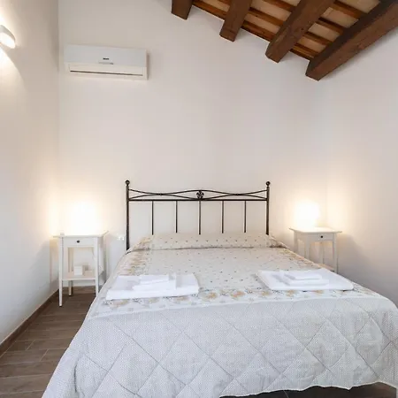Διαμέρισμα Lovely With Terrace And Stunning View