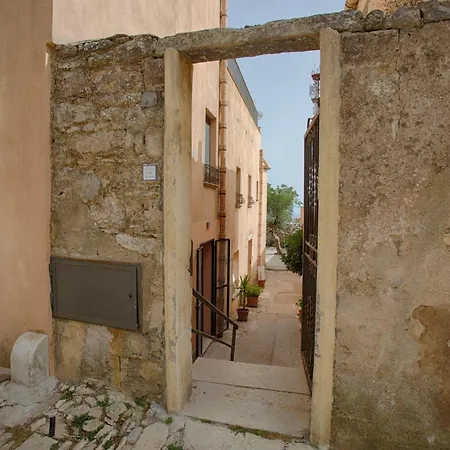 Lovely With Terrace And Stunning View Διαμέρισμα Erice