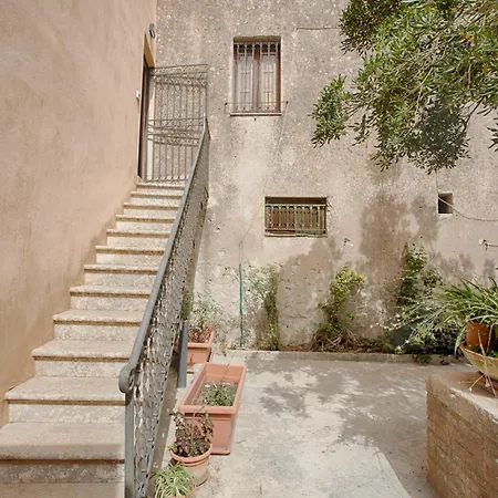Lovely With Terrace And Stunning View Διαμέρισμα