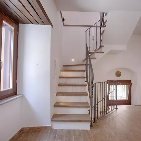 Διαμέρισμα Lovely With Terrace And Stunning View *