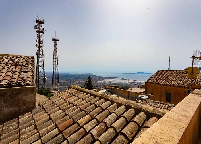 Guesthost - Lovely With Terrace And Stunning View Lejlighed Erice
