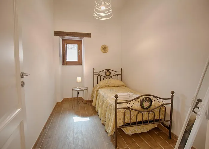 Guesthost - Lovely With Terrace And Stunning View Lejlighed *