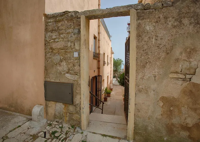 Guesthost - Lovely With Terrace And Stunning View Lejlighed Erice