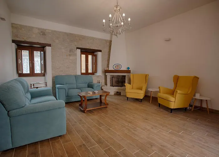 Guesthost - Lovely With Terrace And Stunning View Lejlighed Erice