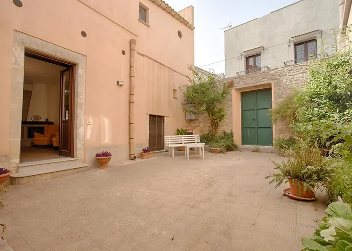 Guesthost - Lovely With Terrace And Stunning View Erice